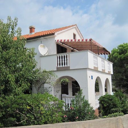 Apartments Tonkovic Kornić Екстериор снимка
