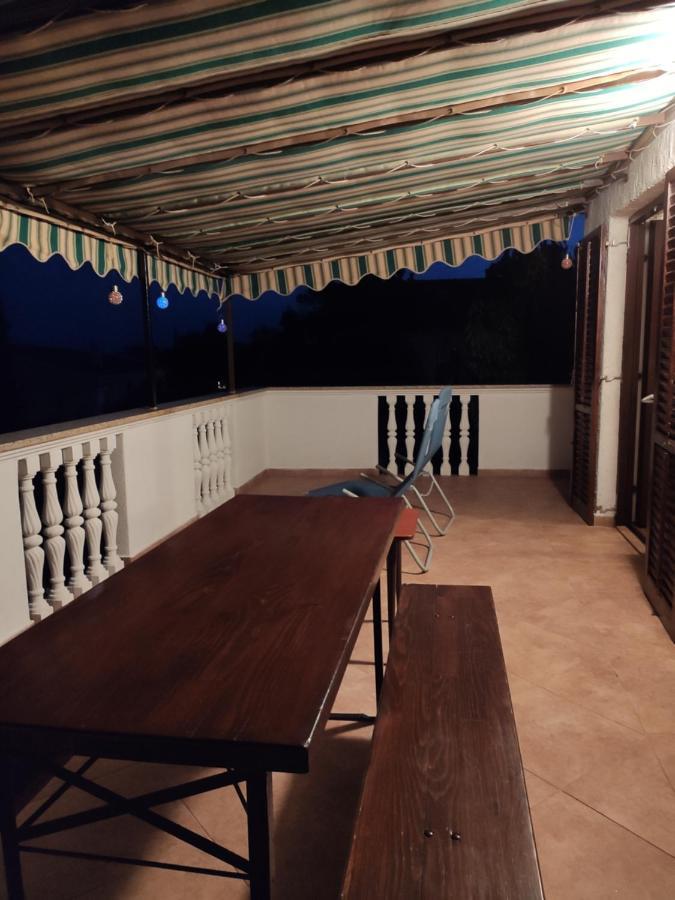 Apartments Tonkovic Kornić Екстериор снимка