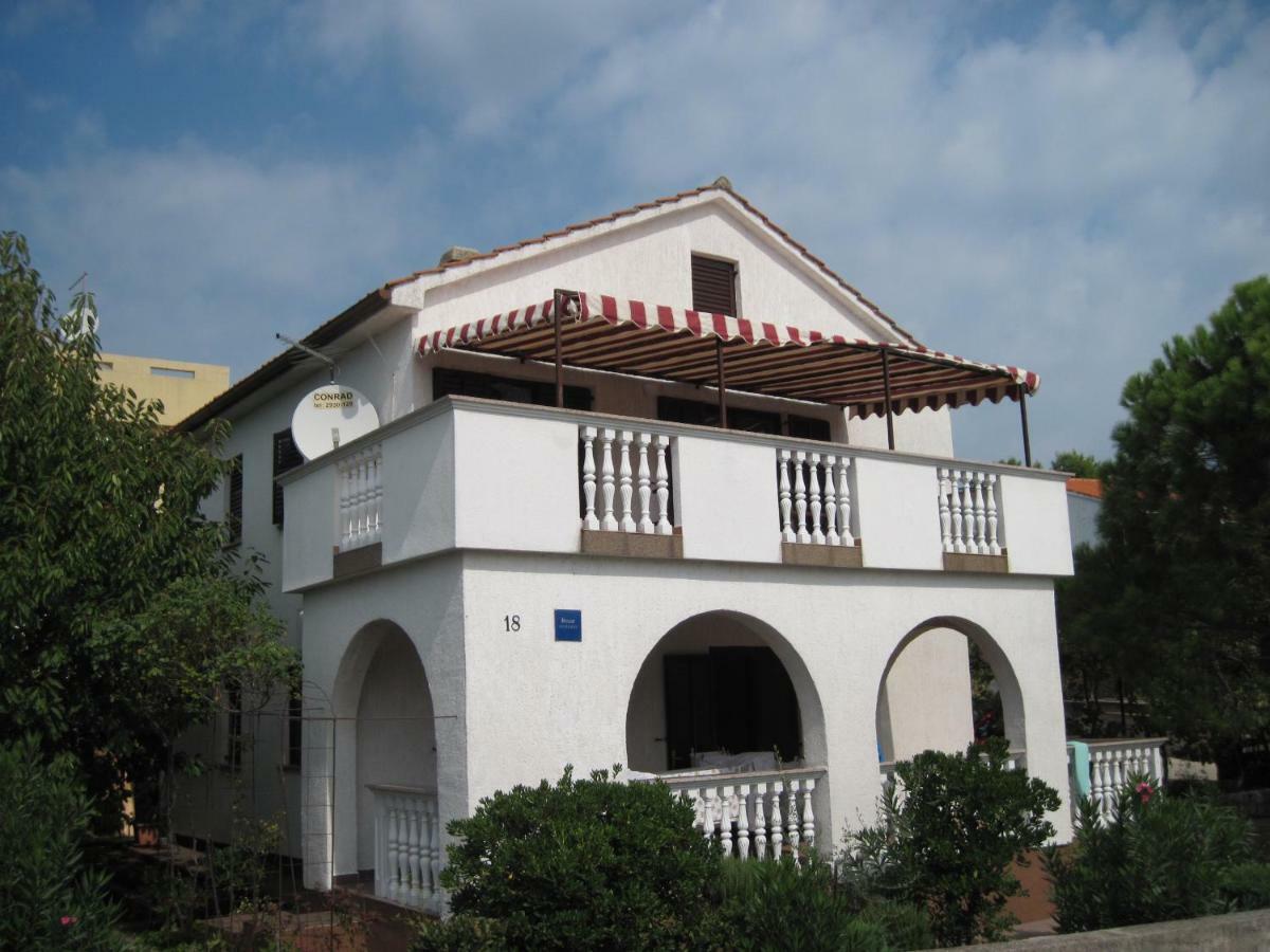 Apartments Tonkovic Kornić Екстериор снимка